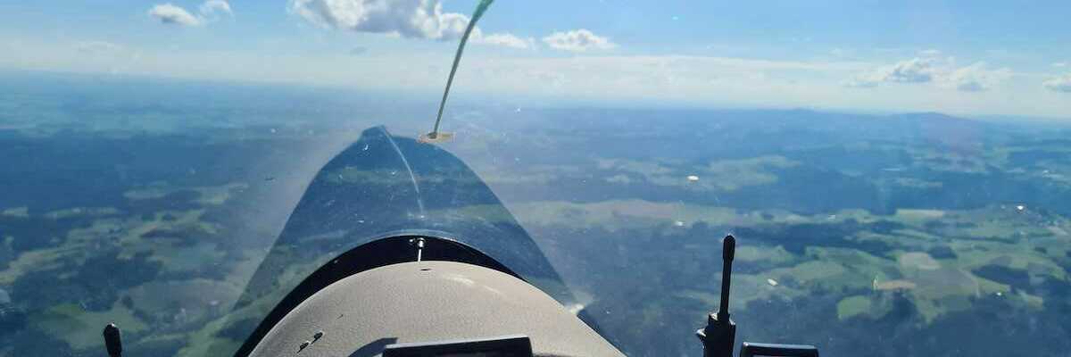 Flugwegposition um 15:34:07: Aufgenommen in der Nähe von Gemeinde St. Martin im Mühlkreis, Österreich in 1264 Meter